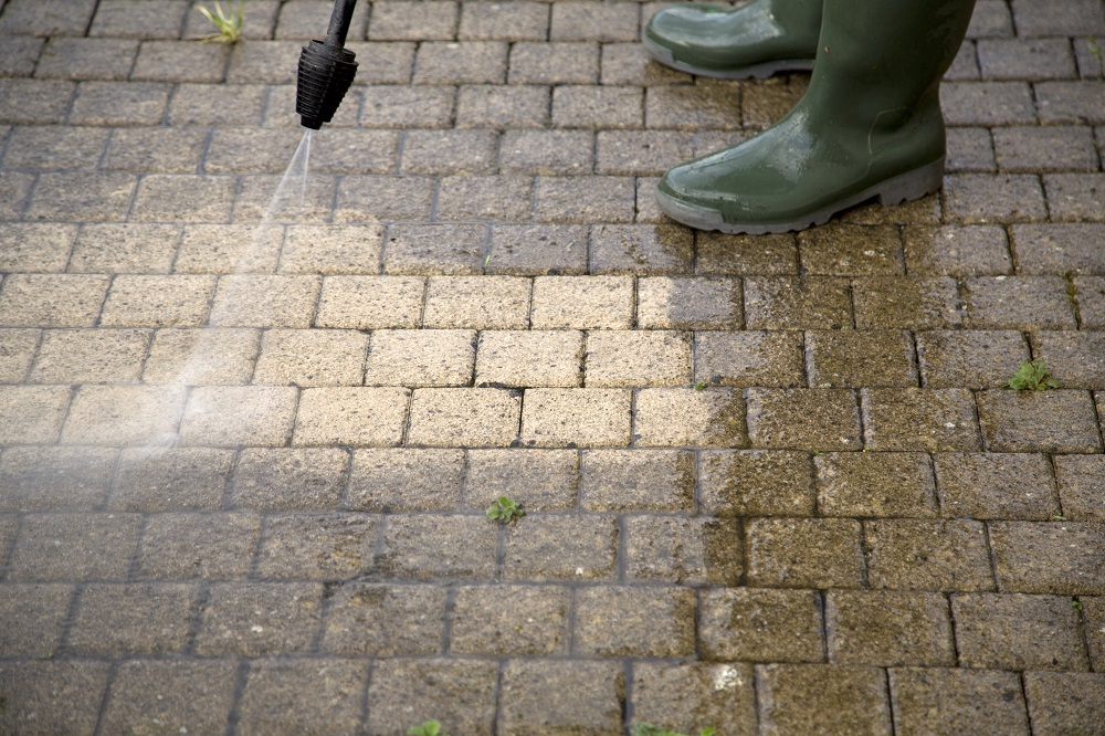 interlocking concrete paver pressure washing