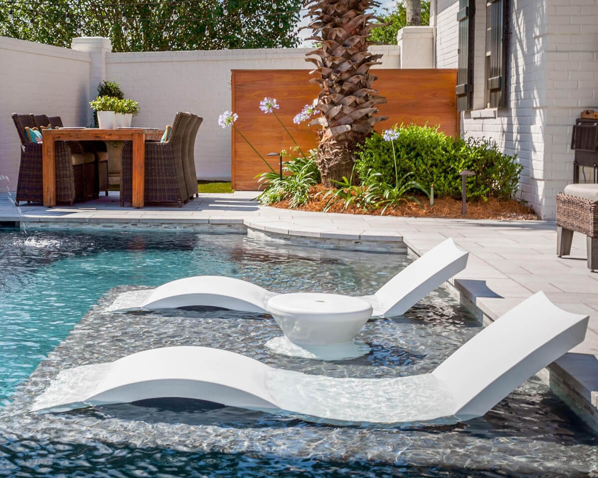 Pool Furniture Cleaning
