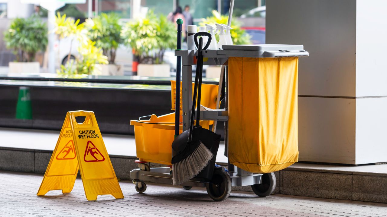 Sign Cleaning