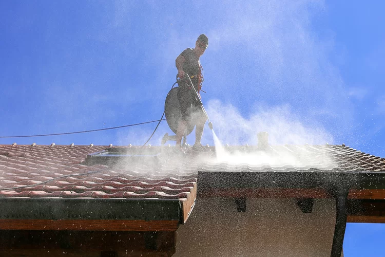 Low-Pressure Roof Cleaning